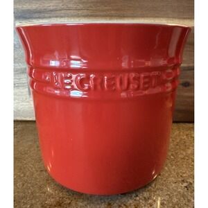 LE CREUSET CERISE 2.75 Quart Red Utensil Crock - EUC